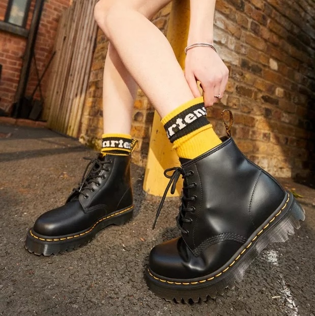 323---dr-martens---26203001black-smooth_6_p